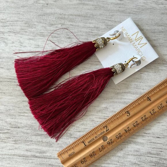 4/$25 Neiman Marcus Vintage Gold Long Tassel Earrings - Picture 2 of 2